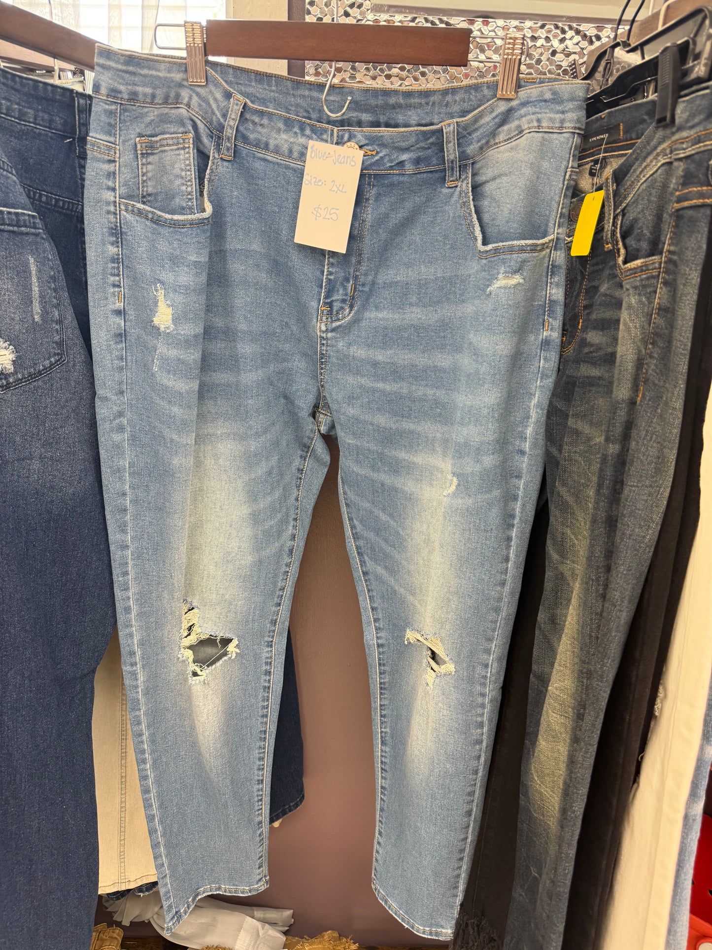 Ripped Light wash Skinny Jeans