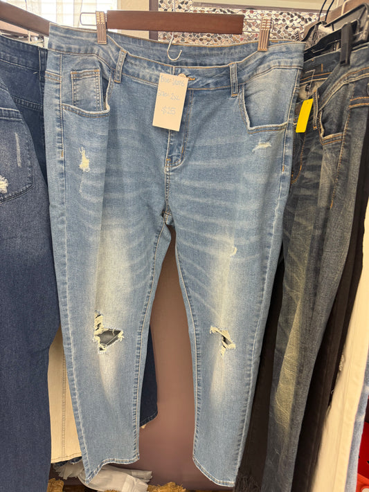 Ripped Light wash Skinny Jeans