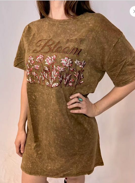 Just Bloom Tee Shirt Dress